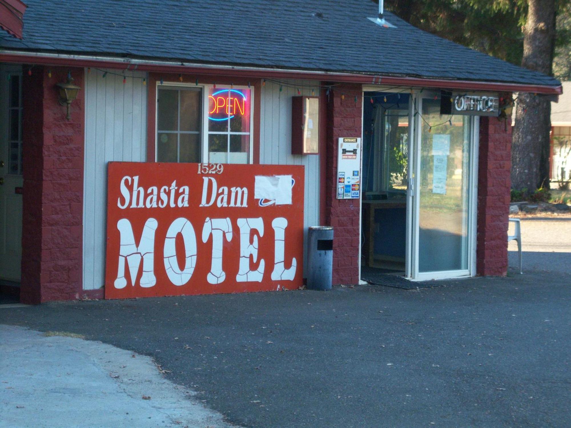 Shasta Dam Motel Shasta Lake Zewnętrze zdjęcie