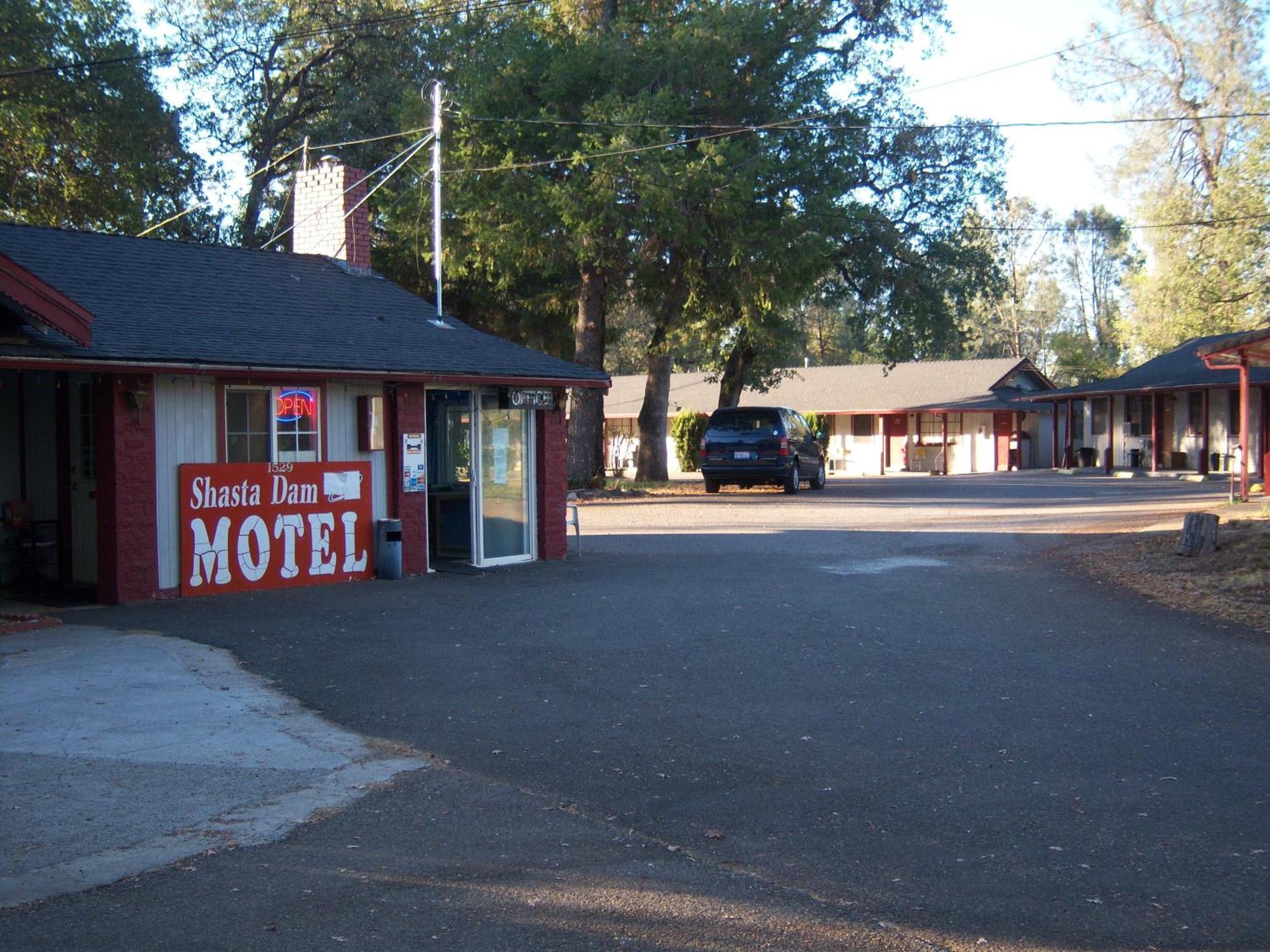 Shasta Dam Motel Shasta Lake Zewnętrze zdjęcie