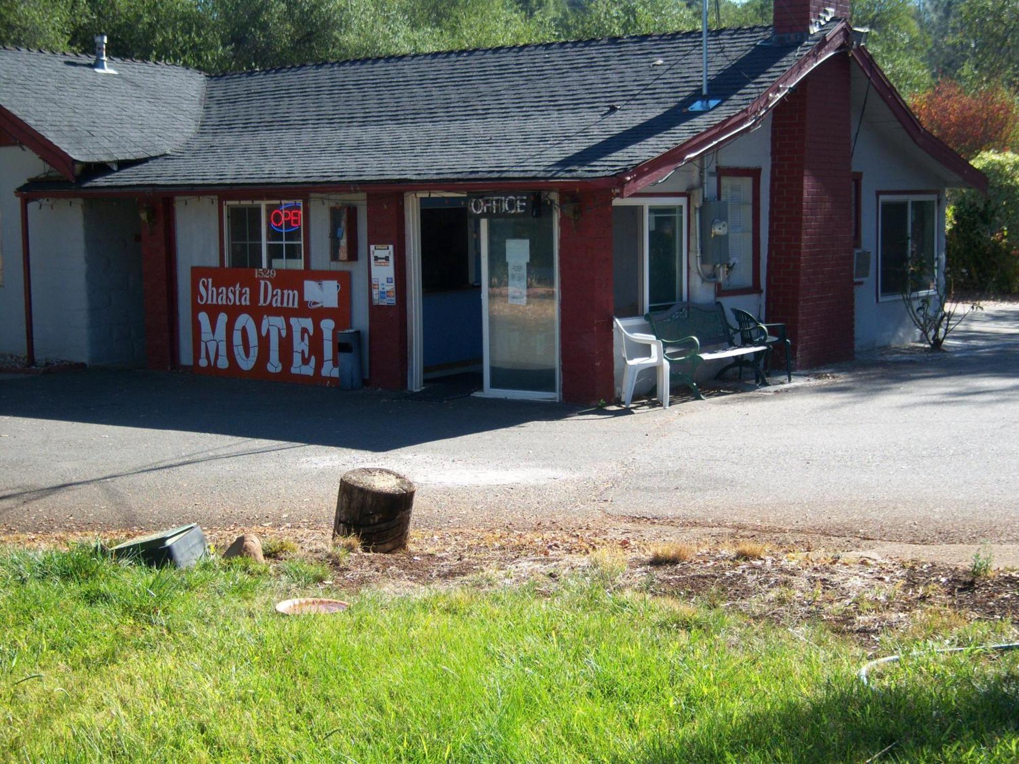 Shasta Dam Motel Shasta Lake Zewnętrze zdjęcie